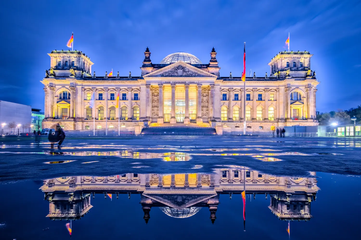 Das Reichstagsgebäude oder der Deutsche Bundestag in Berlin